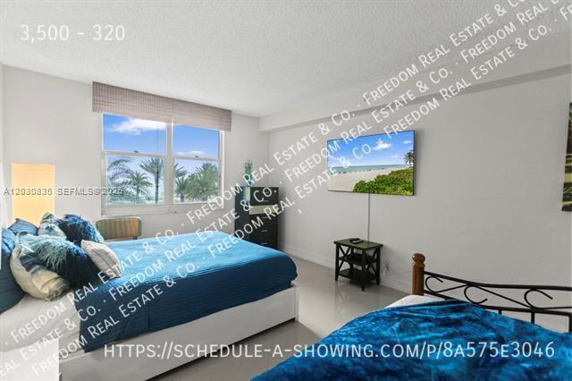 Building Photo - 3,500-320