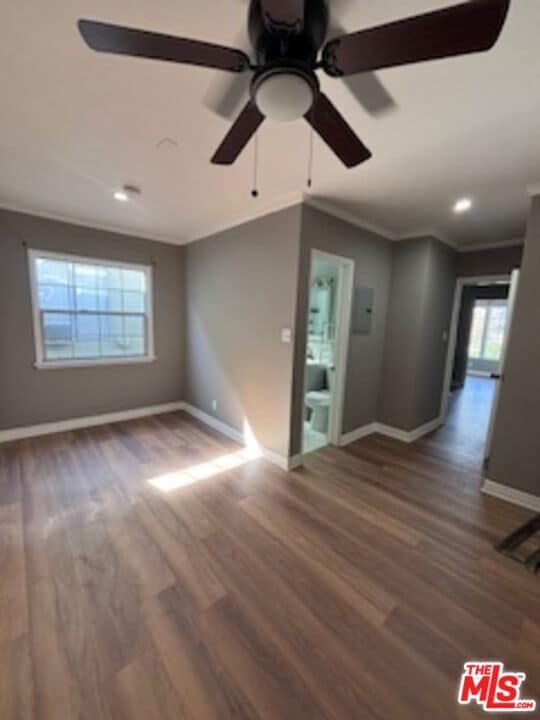 Building Photo - 6226 3/4-6224 De Longpre Ave