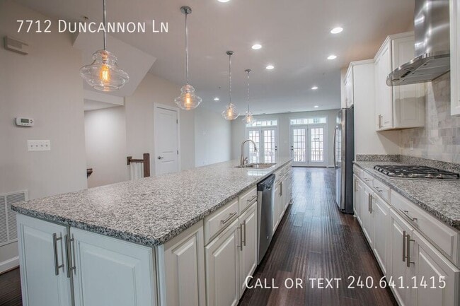 Building Photo - 7712 Duncannon Ln