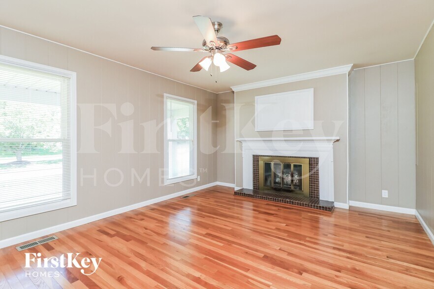 Building Photo - 3598 Whispering Woods Dr