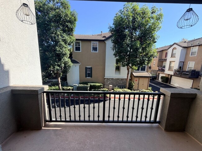 Building Photo - 2 bed 2.5 bath Condo in Camden Park
