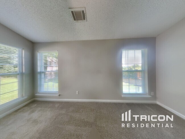 Building Photo - 5419 Village Ridge