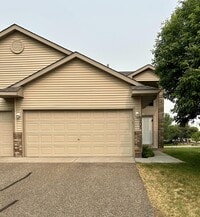 Building Photo - 9205 Orchard Cir
