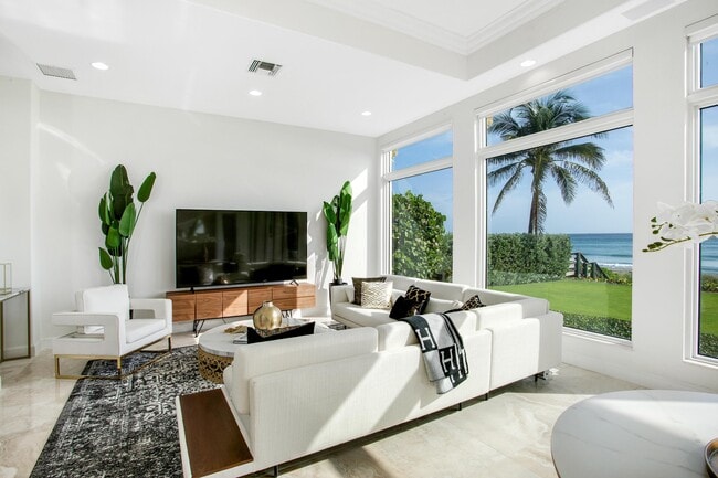 Building Photo - 2635 S Ocean Blvd