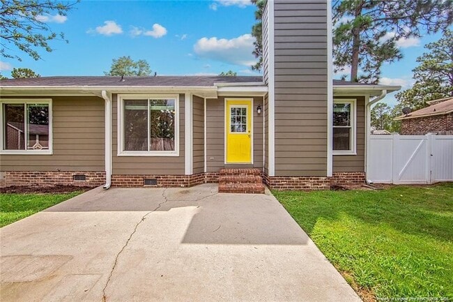 Building Photo - 7312 Navarro St