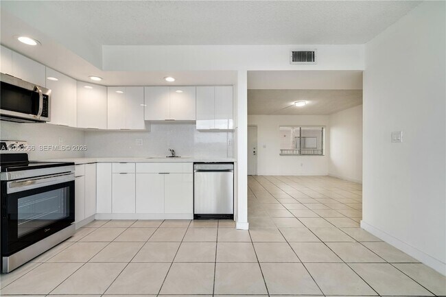 Building Photo - 8520 SW 133rd Avenue Rd