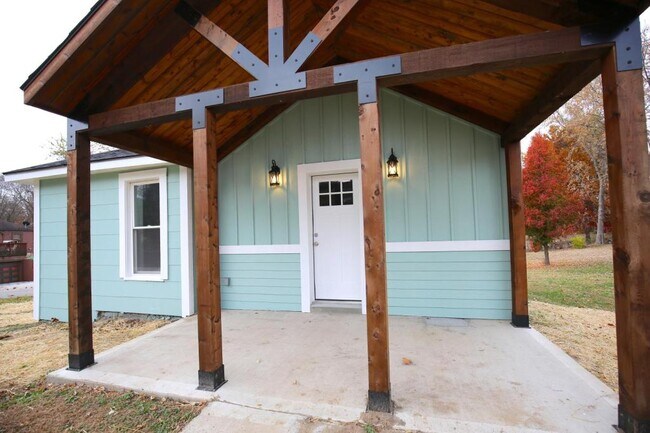 Building Photo - 126 S Kimball St