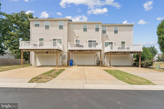 Building Photo - 2122 Hays St