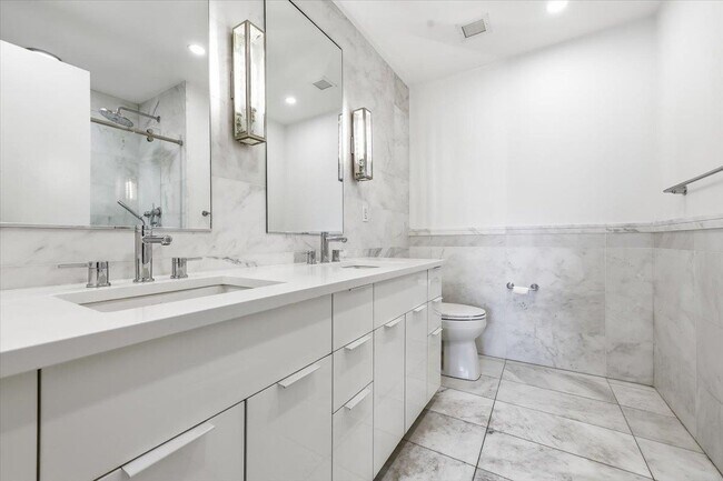 Building Photo - 9 Ave at Port Imperial