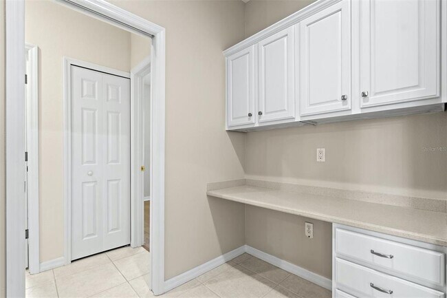 Building Photo - 7806 Drayton Cir
