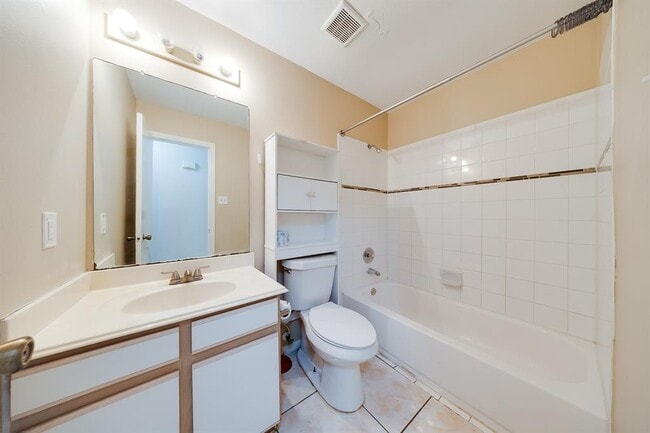Building Photo - 12914 Townwood Dr