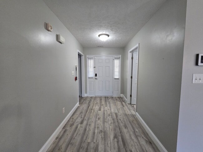 Building Photo - 362 Broad Dr