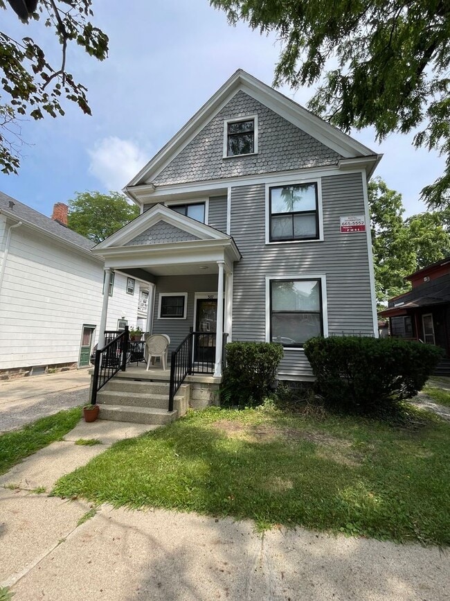 Building Photo - 507 Lawrence St