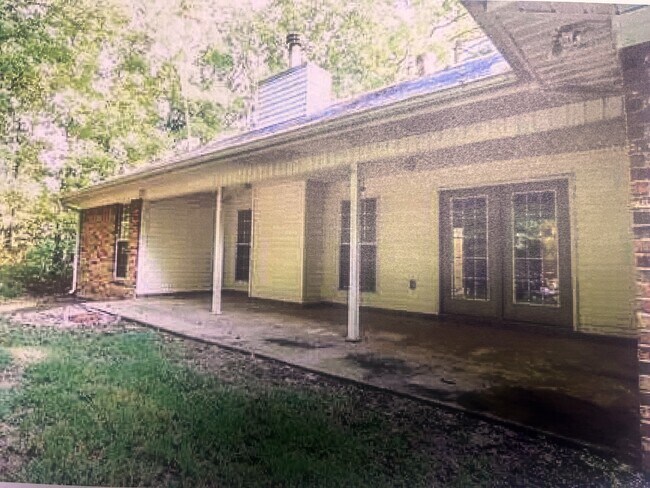 Building Photo - 44 Kirkland Dr