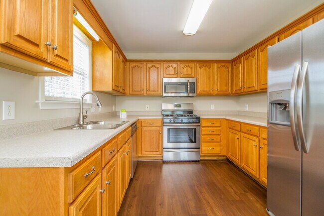 Building Photo - 2619 Danbury Cir