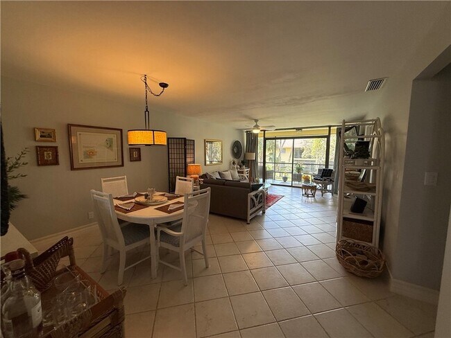 Building Photo - 400 18th St