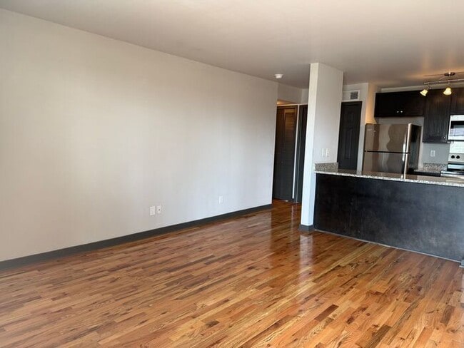 Building Photo - Renovated 1 Bedroom in South Nashville