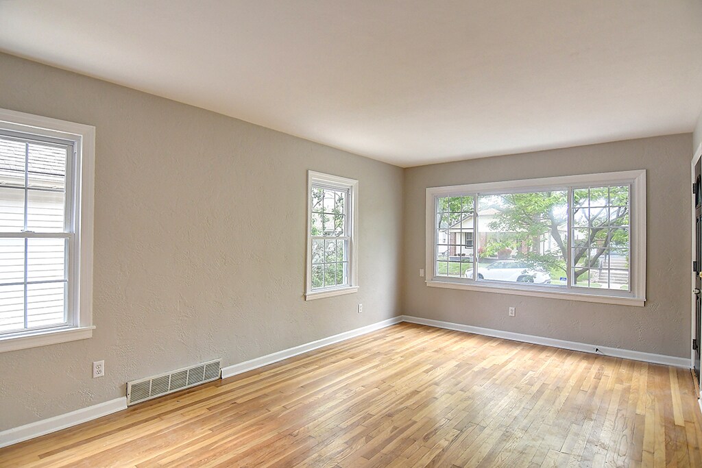 Building Photo - 2212 Fauver Ave