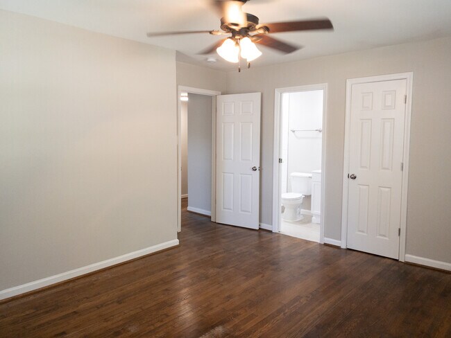 Building Photo - 236 Kent Dr