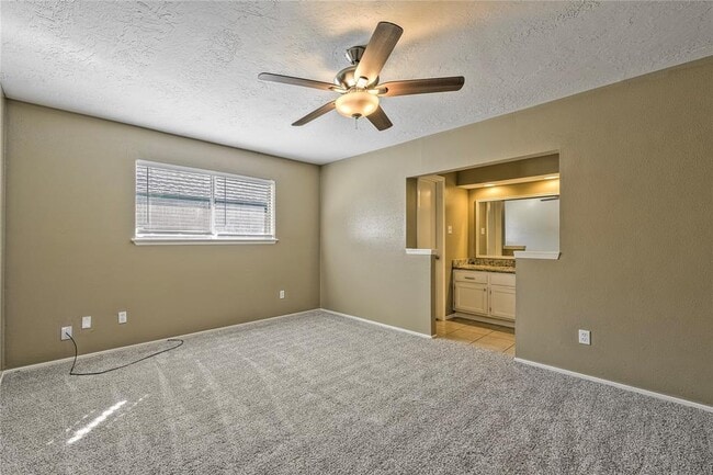 Building Photo - 1942 Myrna Ln