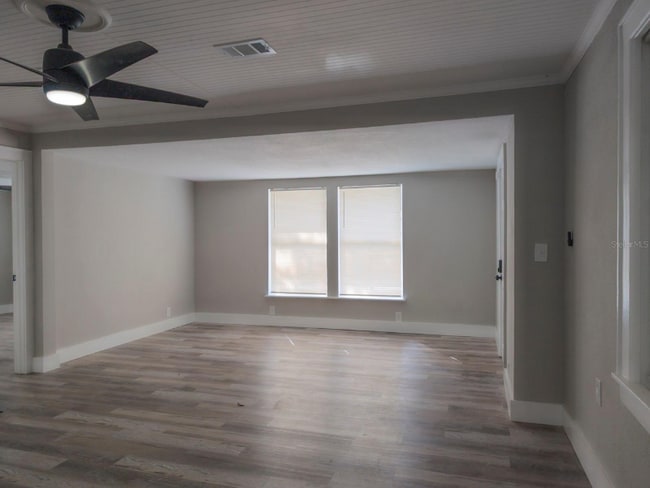 Building Photo - 1579 S Washington Ave