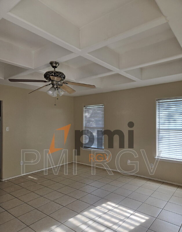 Building Photo - 3704 S Wyndham Ave