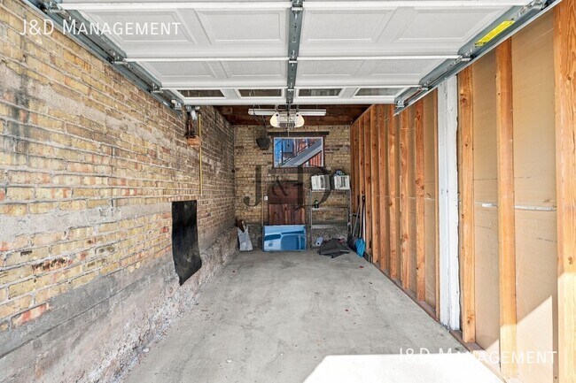 Building Photo - 24 E 300 N
