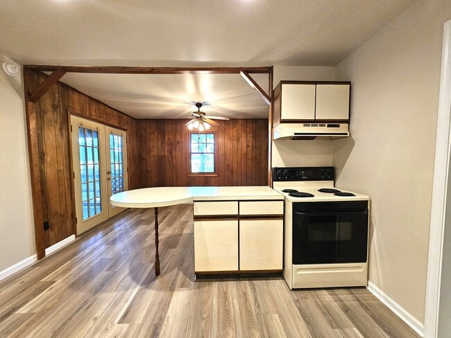 Building Photo - 29776 Polks Rd