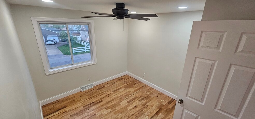 Building Photo - 4138 Highview Pky