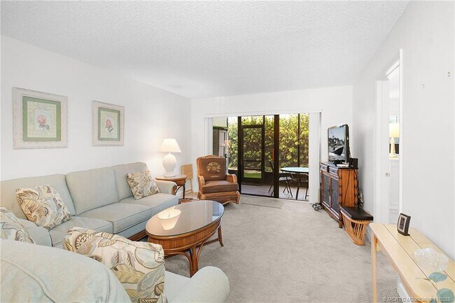 Building Photo - 7410 S Ocean Dr