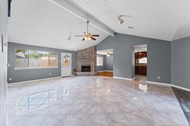 Building Photo - 21311 Golden Dove Dr