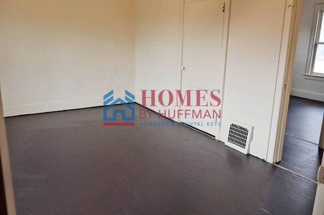 Building Photo - Two Bedroom House | February $99 Move In Special