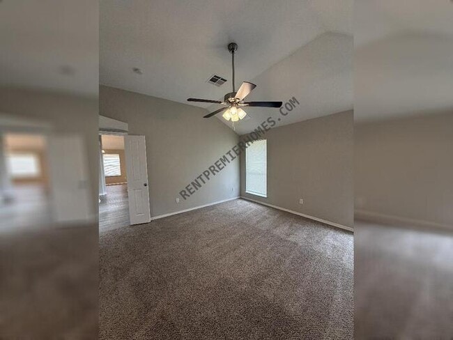 Building Photo - 6805 NW 136th Pl