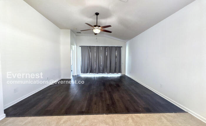 Building Photo - 692 Sea Holly Dr