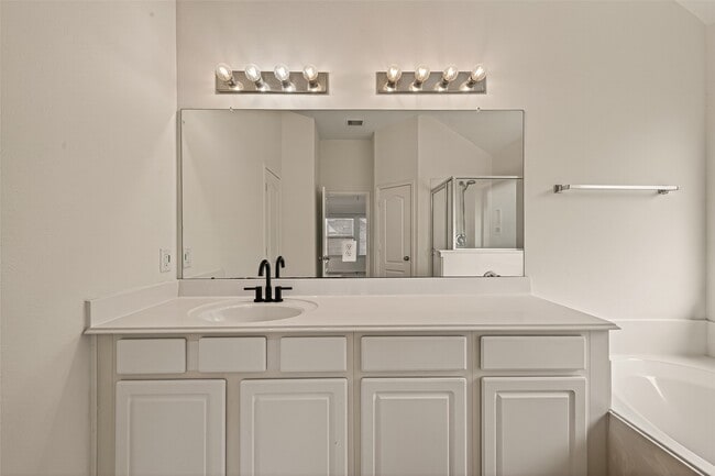 Building Photo - 9202 Sorrell Hollow Ln