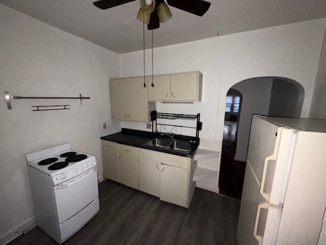 Building Photo - 783 Woodruff Pl E Dr