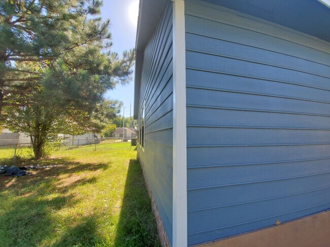Building Photo - 545 Auburndale Ln