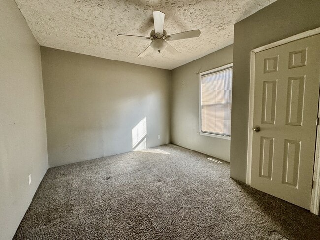 Building Photo - 152 4th St