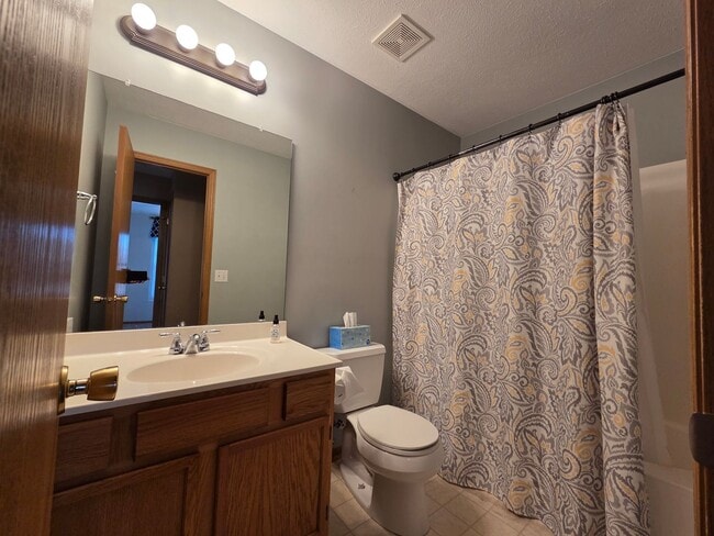 Building Photo - 7913 Bauman Ave