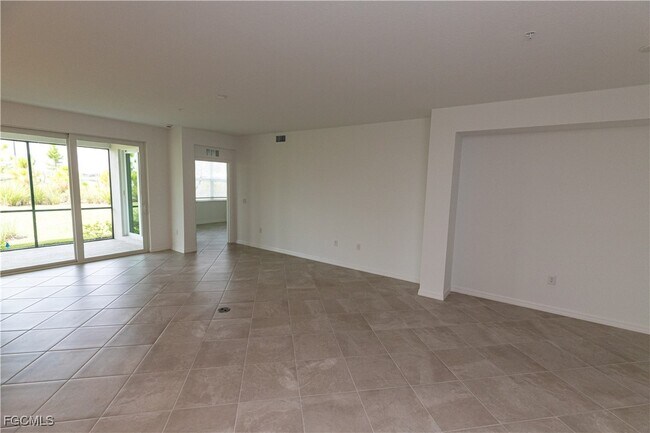 Building Photo - 16524 Kingwood Ln