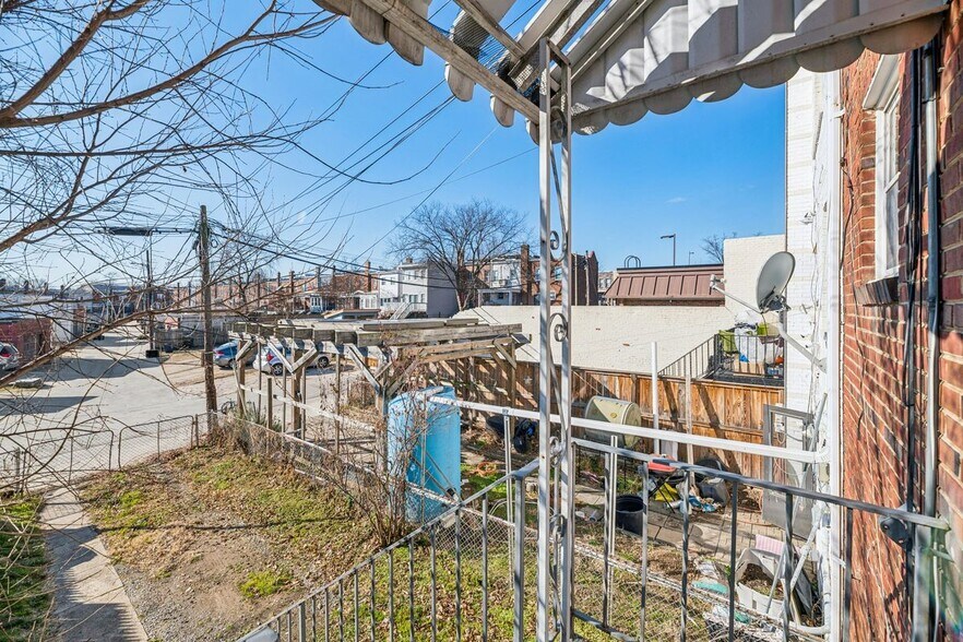 Building Photo - 2521 Benning Rd NE