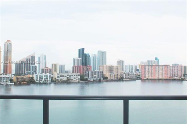 Building Photo - 5000 Island Estates Dr
