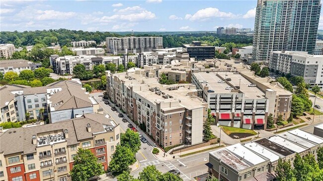 Building Photo - 390 17th St