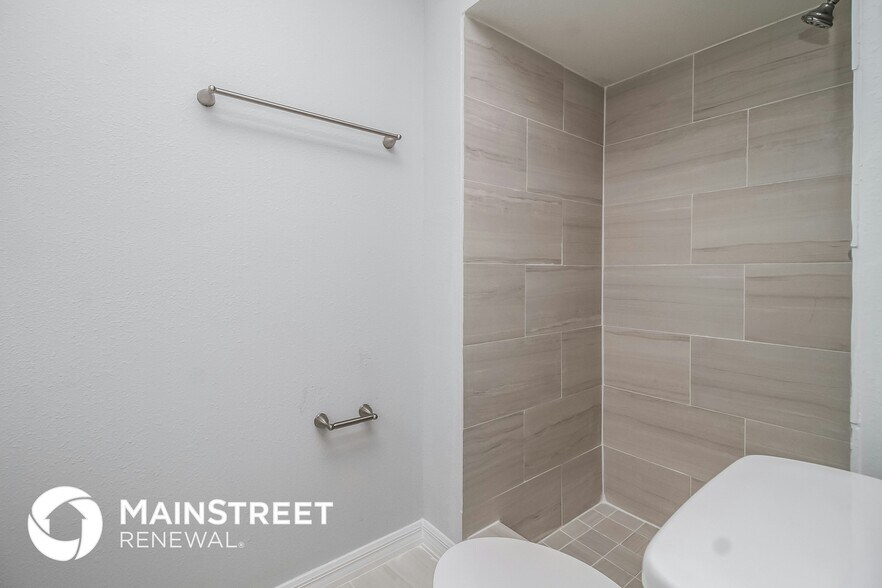 Building Photo - 613 Katherine Ave