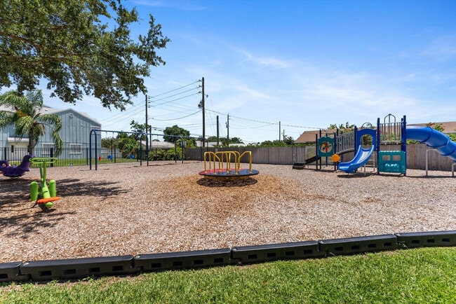 Building Photo - 6175 Riverwalk Ln