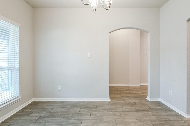 Building Photo - 2233 Garden Square Path