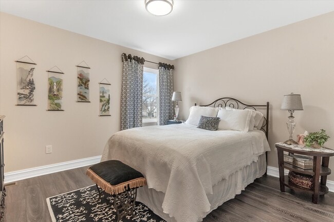 Building Photo - 37440 Curwood Dr