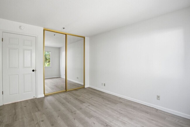 Building Photo - 2 bedroom 2 bath condo located at 406 W. Charleston Rd, Palo Alto 94301
