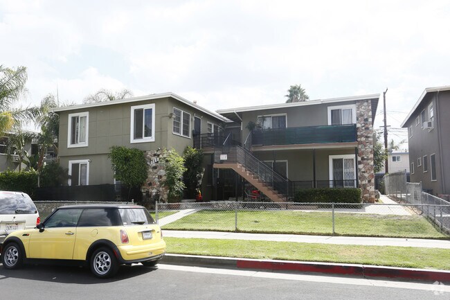 Primary Photo - 20560 Hartland St