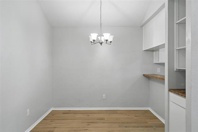 Building Photo - 606 Bellaire Dr